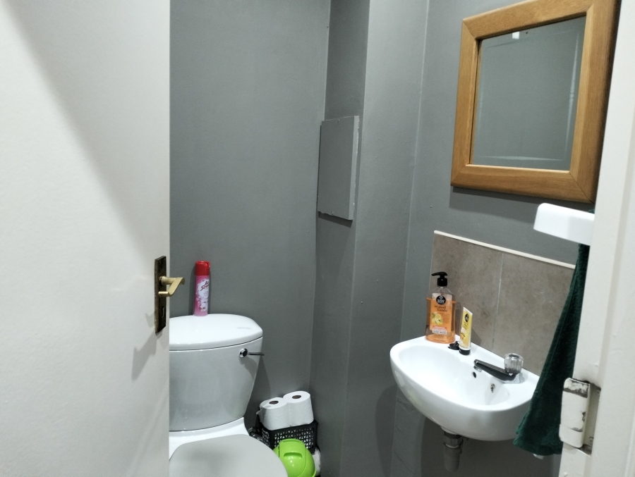 To Let Commercial Property for Rent in Durbanville Western Cape